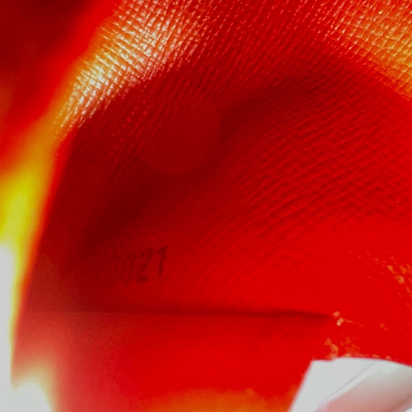 Louis Vuitton 4 key holder - Picture 3 of 7